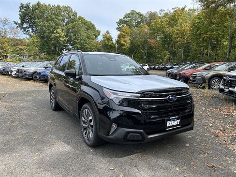 New 2025 Subaru Forester Touring image 2