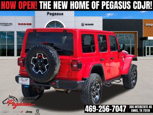 Used 2022 Jeep Wrangler Unlimited Rubicon 4xe w/ Cold Weather Group AWD/4WD image 4
