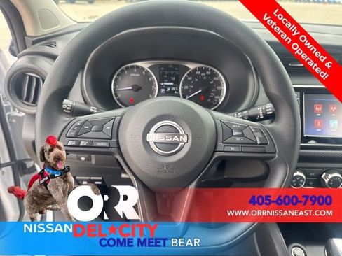 New 2025 Nissan Kicks Play S FWD image 18