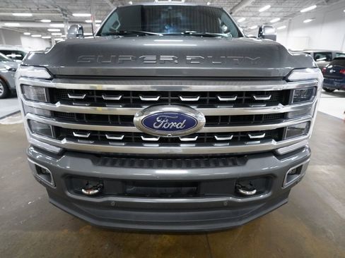 Used 2023 Ford F250 Platinum image 20