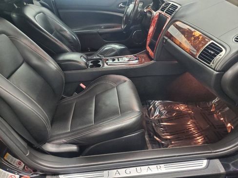 Used 2010 Jaguar XKR R RWD image 12