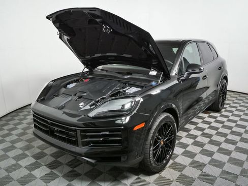 New 2026 Porsche Cayenne AWD/4WD image 34