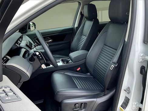 Certified 2025 Land Rover Discovery Sport S image 26