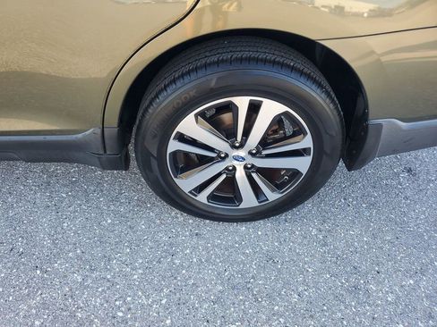 Used 2018 Subaru Outback 2.5i Limited image 19