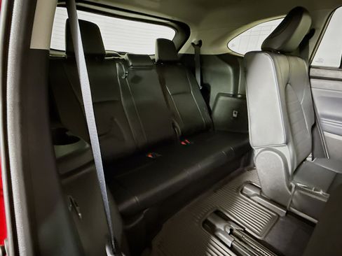 Certified 2022 Toyota Highlander XLE image 26