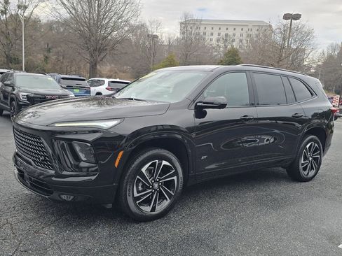 Certified 2025 Buick Enclave Sport Touring image 29