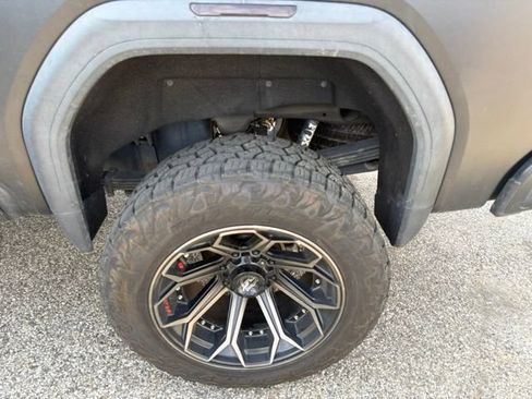 Used 2021 GMC Sierra 2500 Denali w/ Denali Ultimate Package AWD/4WD image 8