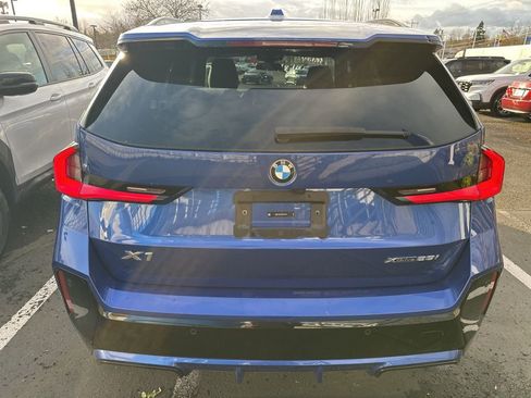 Used 2023 BMW X1 xDrive28i w/ Premium Package image 5