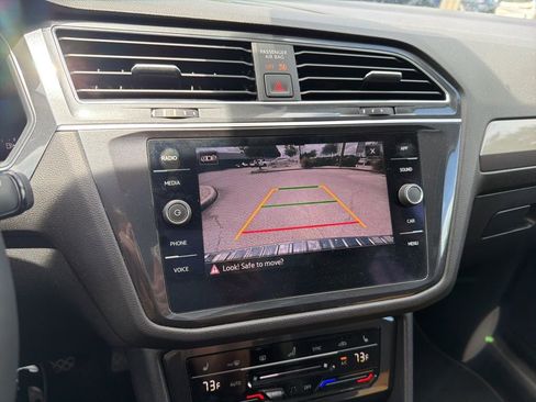 Used 2022 Volkswagen Tiguan SE image 22