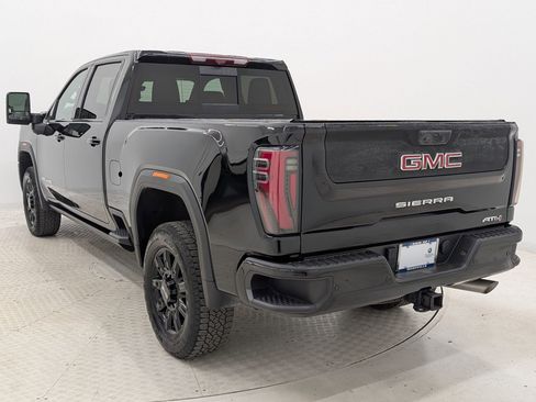 Used 2024 GMC Sierra 2500 AT4 w/ AT4 Premium Plus Package image 3