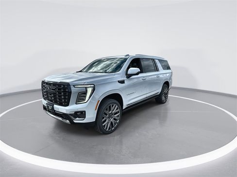 New 2026 GMC Yukon XL Denali Ultimate w/ LPO, Floor Liner Package image 4