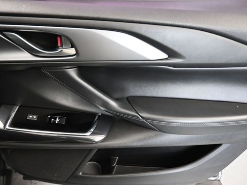 Used 2019 MAZDA CX-9 Touring image 47