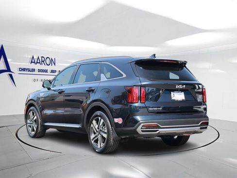 Used 2023 Kia Sorento SX Prestige AWD/4WD image 2