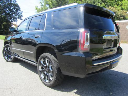 Used 2019 GMC Yukon Denali Ultimate w/ Denali Ultimate Package AWD/4WD image 8