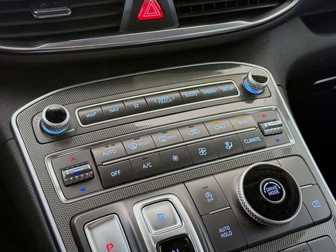 Used 2023 Hyundai Santa Fe SEL image 18