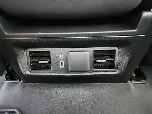 Used 2025 Chevrolet Silverado 1500 LT image 19