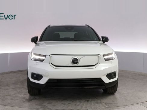 Used 2021 Volvo XC40 P8 Recharge w/ Advanced Package AWD/4WD image 12