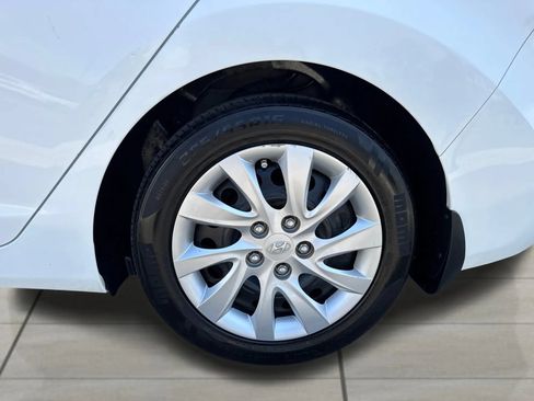 Used 2013 Hyundai Elantra GLS FWD image 51