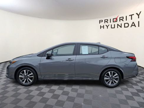 Used 2025 Nissan Versa SV FWD image 7