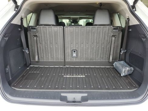 New 2026 Toyota Highlander Limited image 23