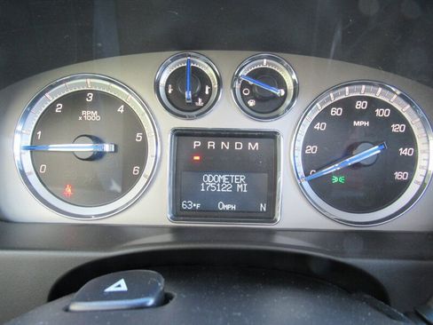 Used 2010 Cadillac Escalade Premium AWD/4WD image 25