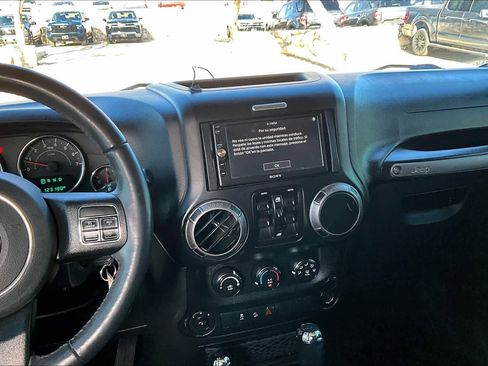Used 2018 Jeep Wrangler Unlimited Sport S image 7
