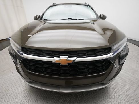 Used 2024 Chevrolet Trax LT w/ Driver Confidence Package FWD image 21