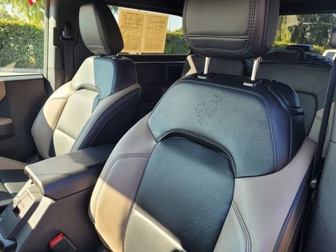 Used 2022 Ford Bronco Wildtrak image 11