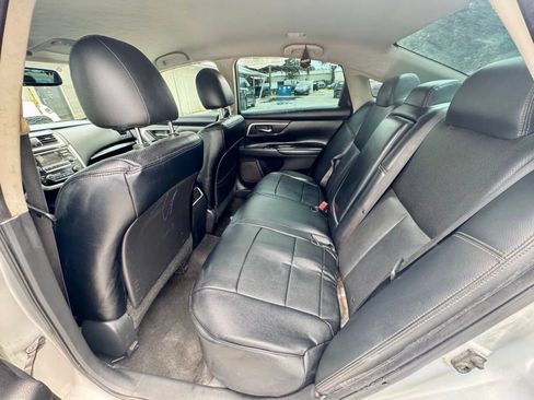 Used 2018 Nissan Altima 2.5 SL FWD image 13