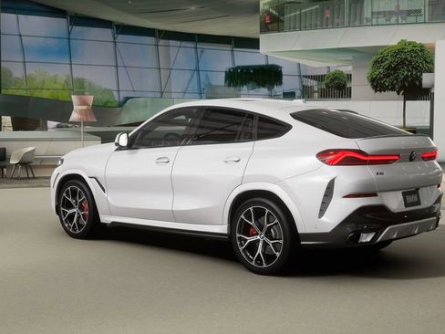 New 2026 BMW X6 xDrive40i w/ Executive Package image 2