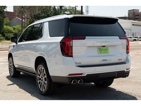 New 2026 GMC Yukon Denali w/ Sun & Power Step Package AWD/4WD image 6