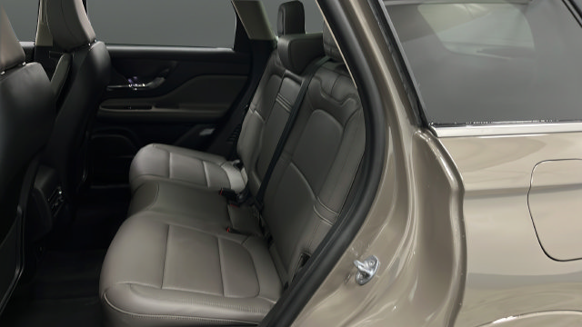 Used 2025 Lincoln Corsair Grand Touring AWD/4WD image 24