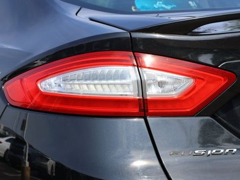 Used 2014 Ford Fusion Titanium FWD image 11