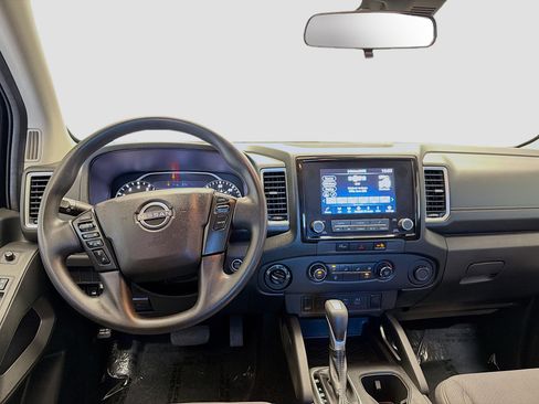 Used 2024 Nissan Frontier SV AWD/4WD image 13