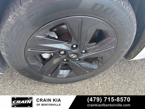 Used 2023 Hyundai Elantra SEL FWD image 8