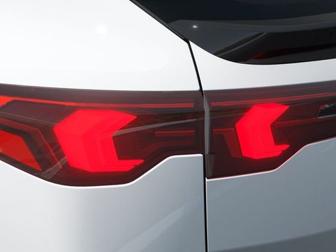 New 2026 BMW X2 xDrive28i w/ Technology Package AWD/4WD image 8