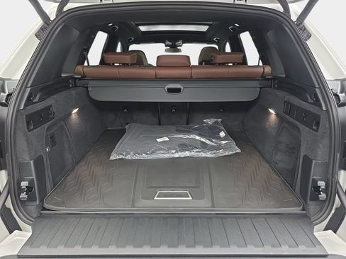 New 2026 BMW X5 xDrive40i w/ M Sport Package AWD/4WD image 12