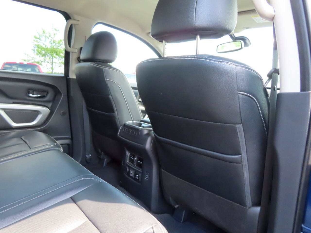 Used 2019 Nissan Titan PRO-4X w/ Pro-4x Convenience Package AWD/4WD image 49