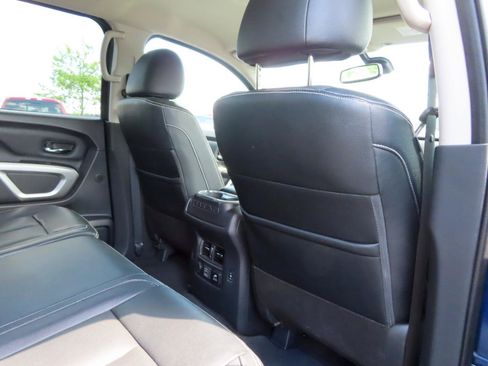 Used 2019 Nissan Titan PRO-4X w/ Pro-4x Convenience Package AWD/4WD image 49