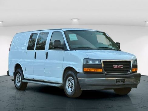 Used 2017 GMC Savana 2500 image 9
