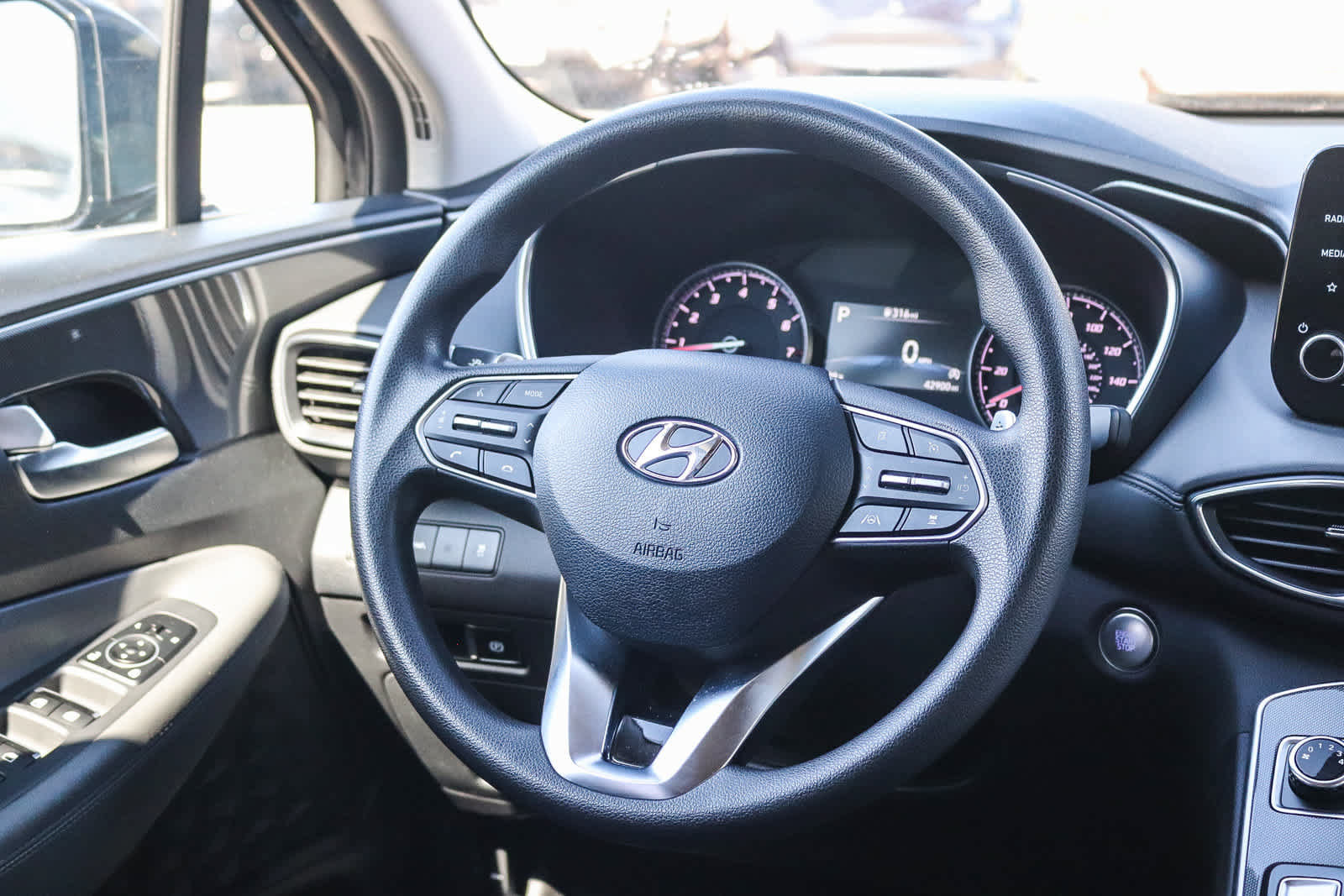 Used 2022 Hyundai Santa Fe SEL FWD image 15