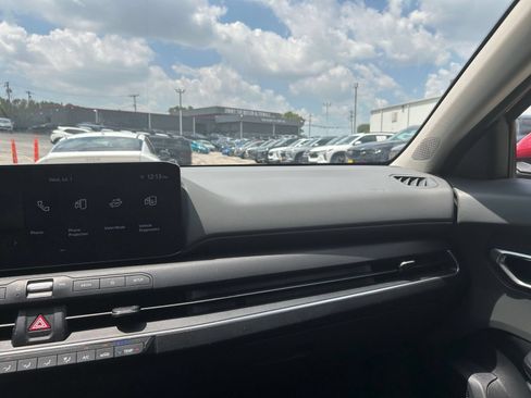 Used 2025 Kia K4 FWD image 30