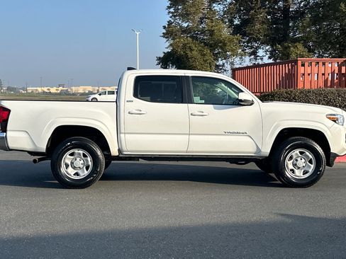 Used 2023 Toyota Tacoma SR5 image 3