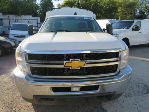 Used 2013 Chevrolet Silverado 3500 W/T image 2
