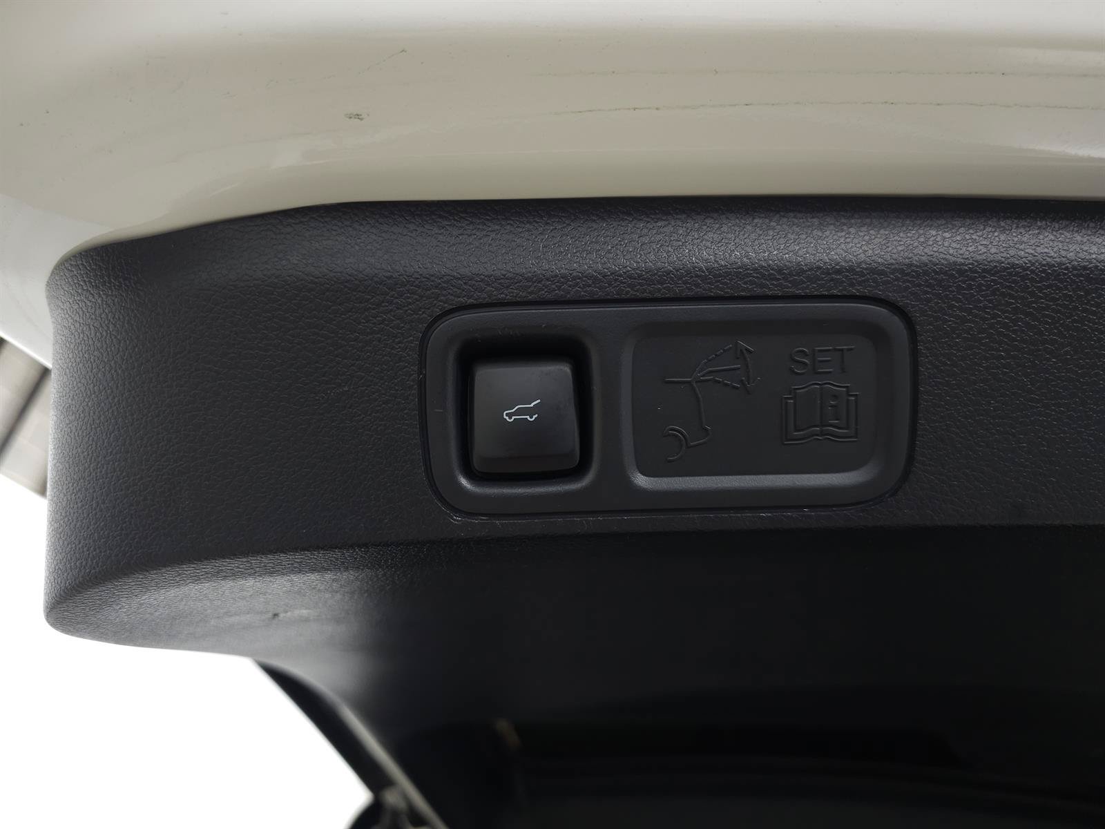Used 2024 Ford Expedition Limited AWD/4WD image 10