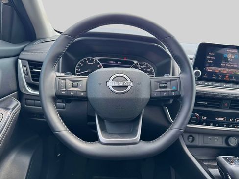 Certified 2026 Nissan Rogue SV AWD/4WD image 13