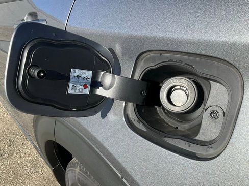 Used 2021 Ford Explorer Limited w/ Equipment Group 301A image 12