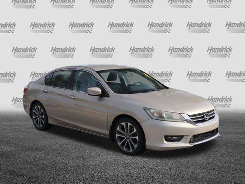 Used 2015 Honda Accord Sport image 2