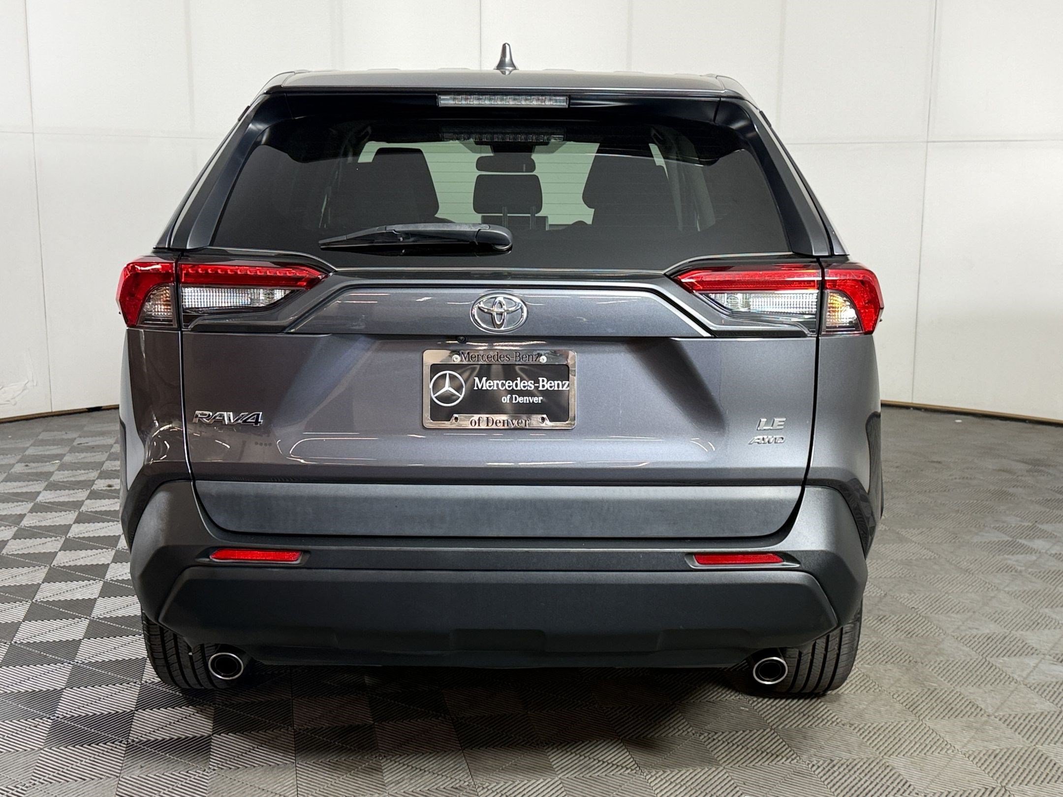 Used 2023 Toyota RAV4 LE AWD/4WD image 10