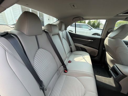 Used 2021 Toyota Camry SE w/ Cold Weather Package AWD/4WD image 44